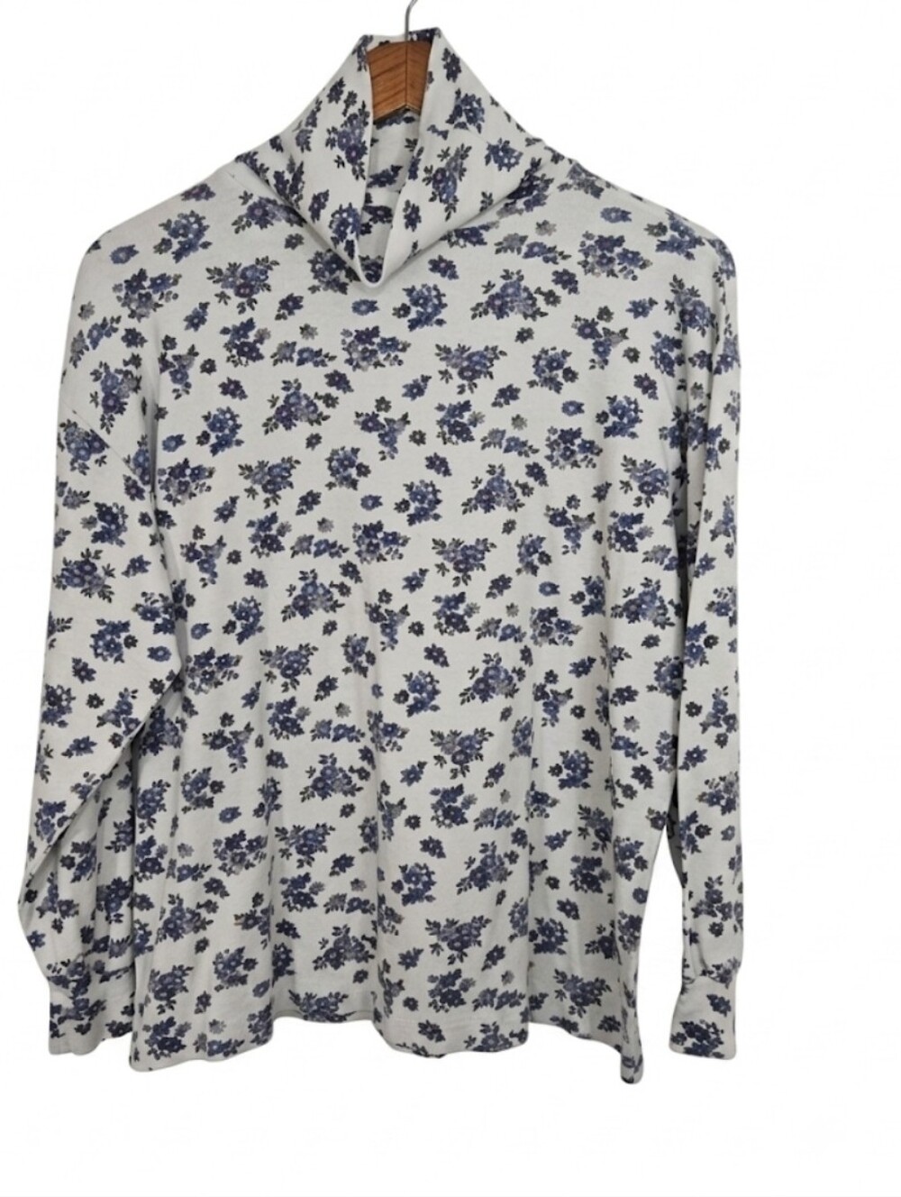 Signatures by northern isles vintage floral long sleeve